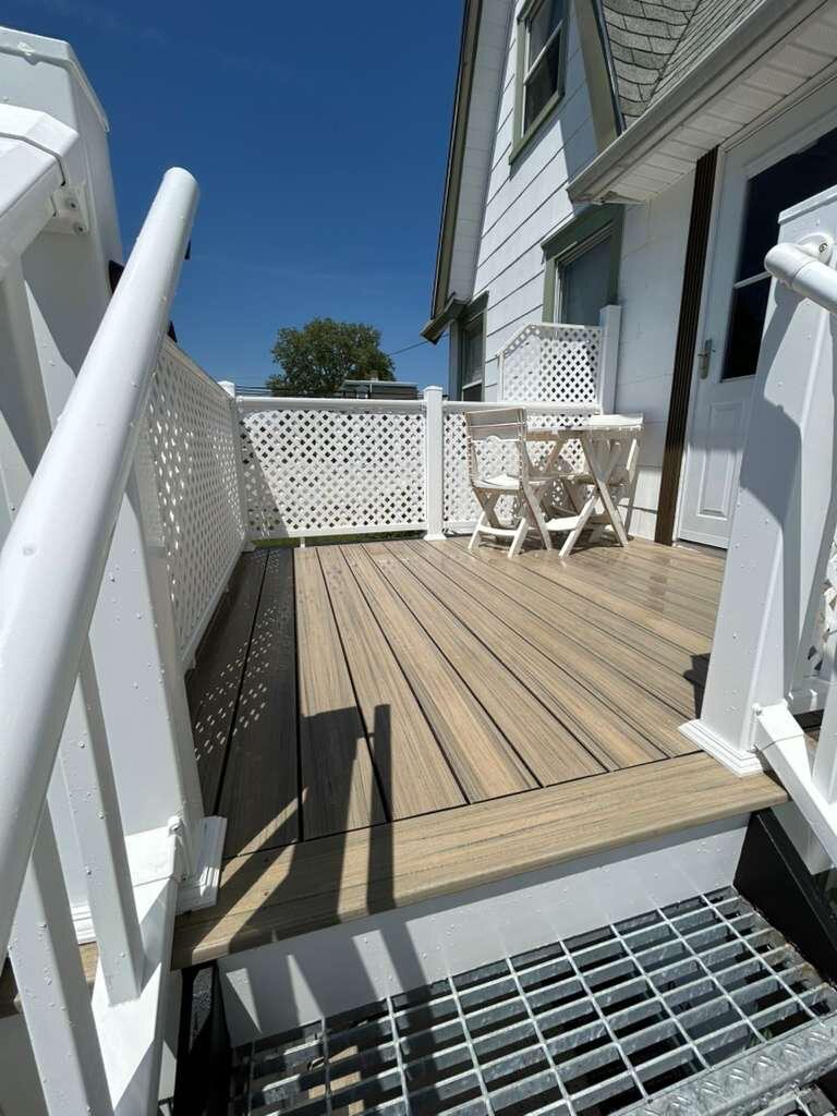 Upper-Level Deck